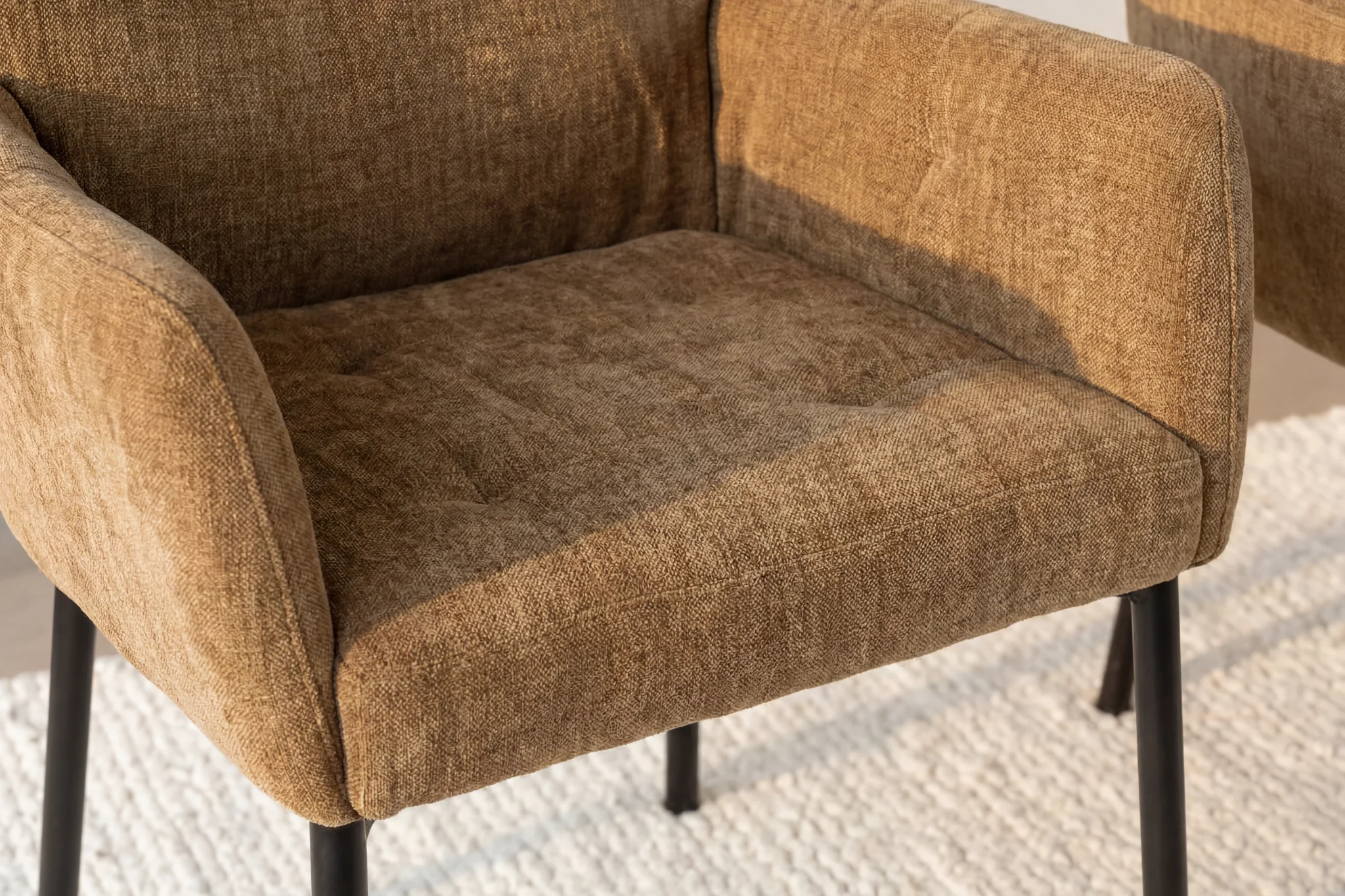 LOT SORA- CHAISE - Image 19
